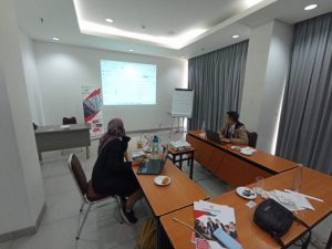 TRAINING IT HELP DESK MANAGEMENT