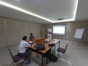 TRAINING OIL ANALYSIS AND TRIBOLOGY