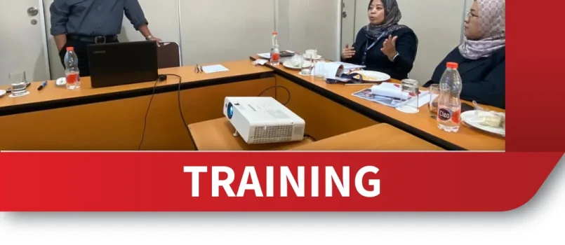 TRAINING CUSTOMER SERVICE EXCELLENT AND EFFECTIVE COMMUNICATION SKILL