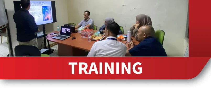 TRAINING TANTANGAN HUKUM PENGEMBANGAN APLIKASI DAN TEKNOLOGI MOBILE